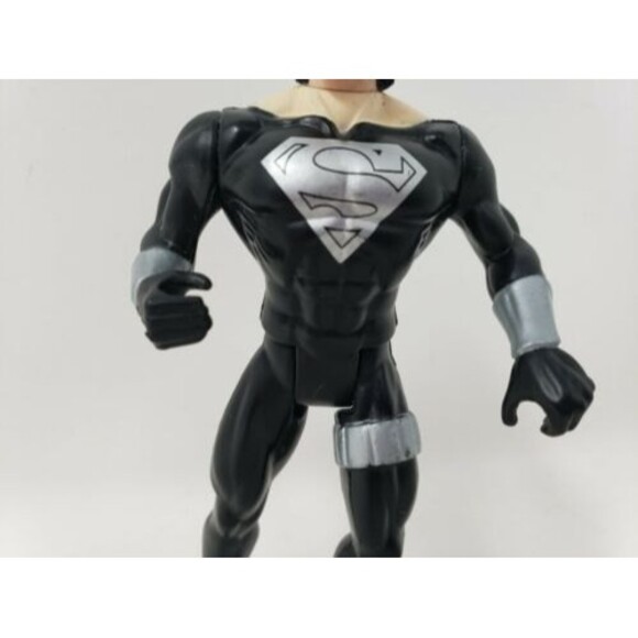 Vintage 1995 DC Comics Kryptonian Superman Black Suit Laser Action Figure - Picture 3 of 8